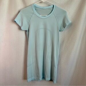 lululemon Swiftly Tech Women’s Blue Short Sleeve Tee Size: 4
